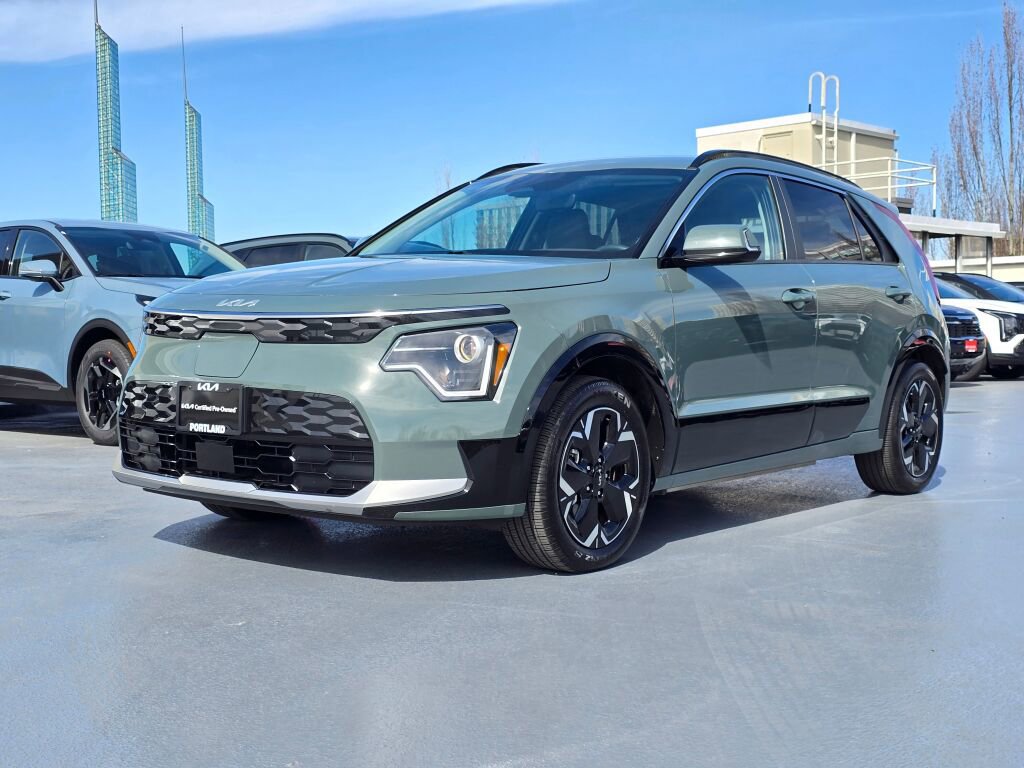 Used 2023 Kia Niro Wind w/ Wind Preserve Package FWD image 8