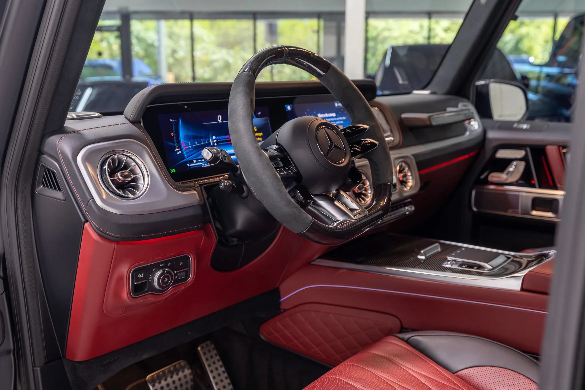 Used 2025 Mercedes-Benz G 63 AMG 4MATIC image 33