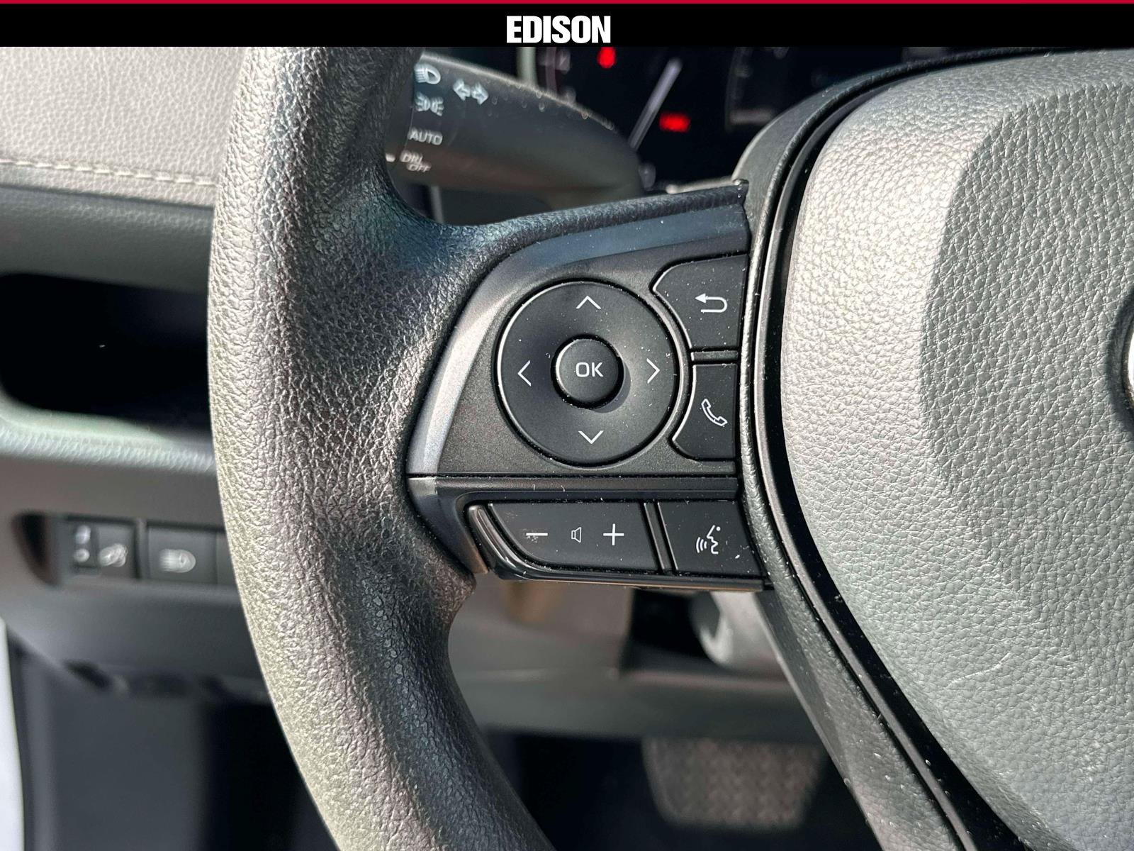 Used 2025 Toyota RAV4 XLE AWD/4WD image 19