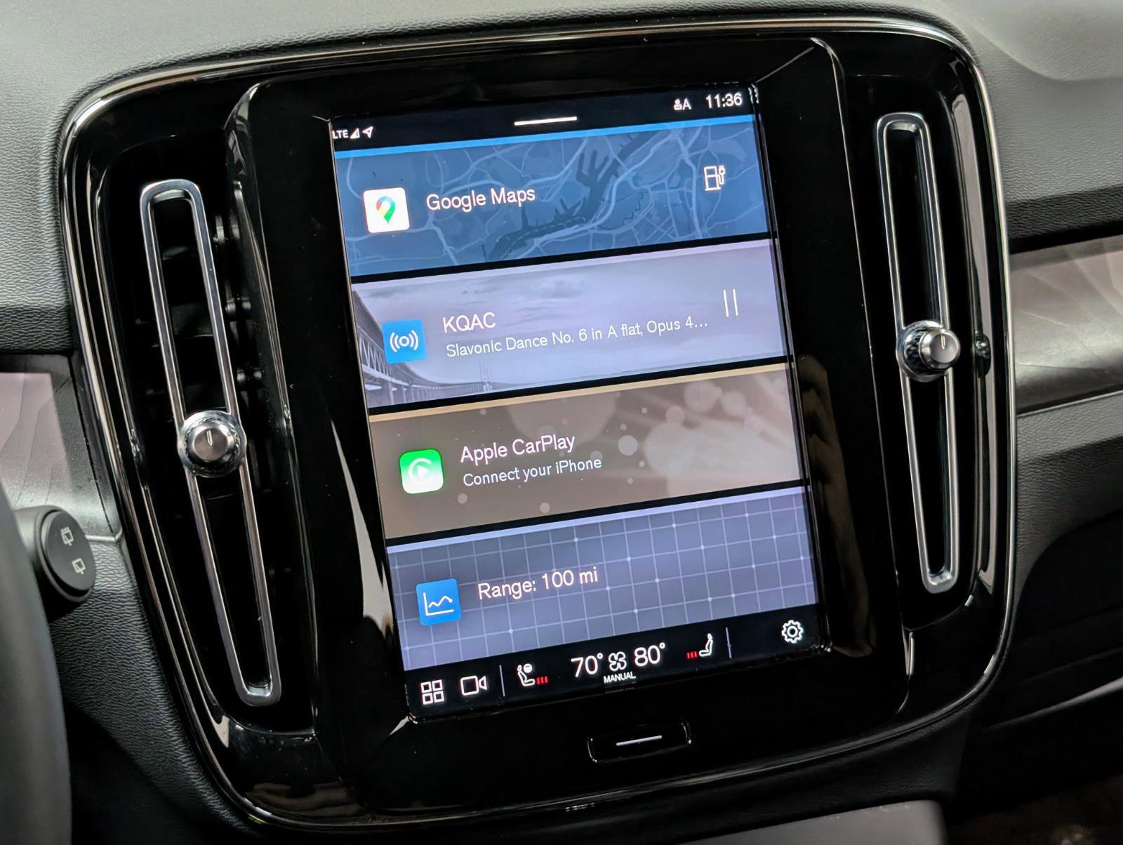 Used 2023 Volvo XC40 Recharge Core image 33