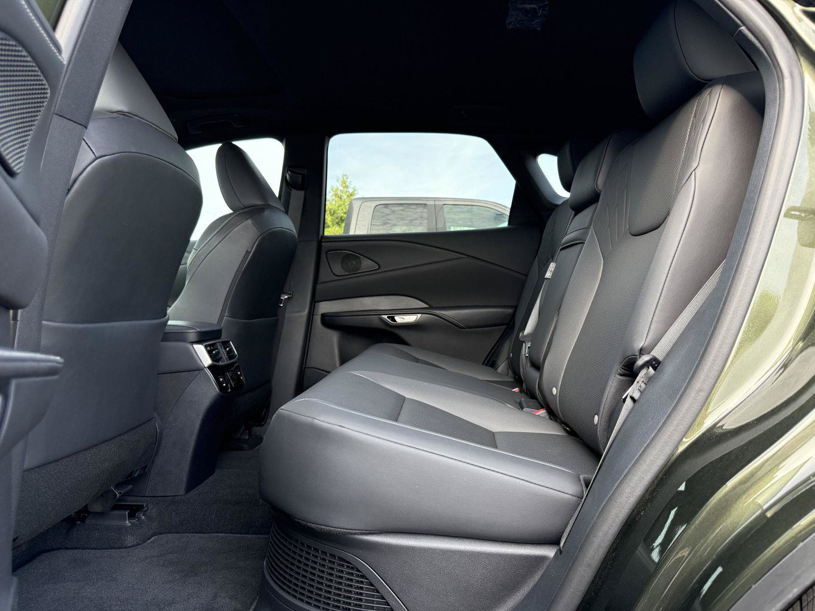 Used 2025 Lexus RX 350h AWD/4WD image 21