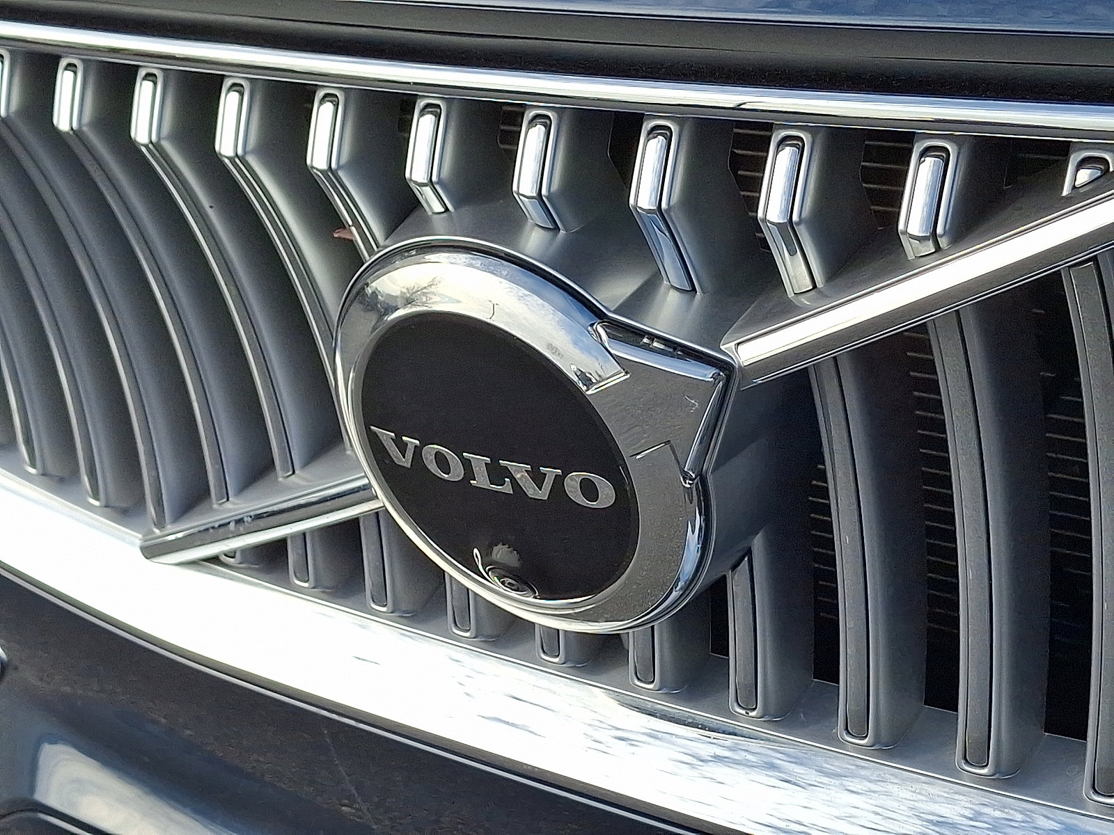 Used 2023 Volvo XC90 B5 Plus w/ Protection Package image 32