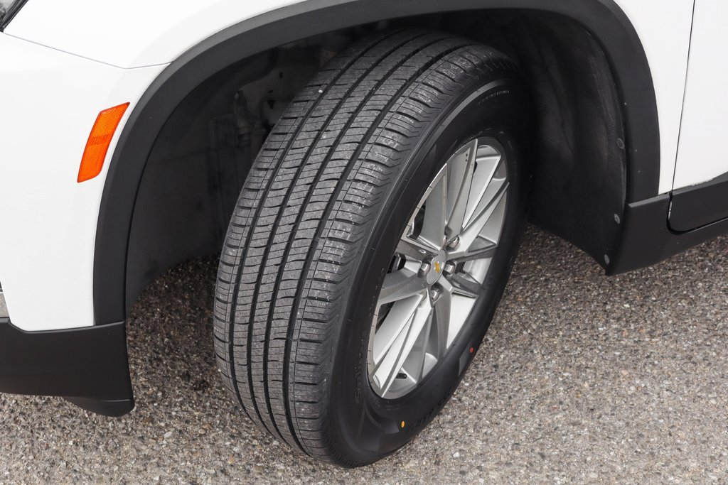 Used 2023 Chevrolet Traverse LT image 43