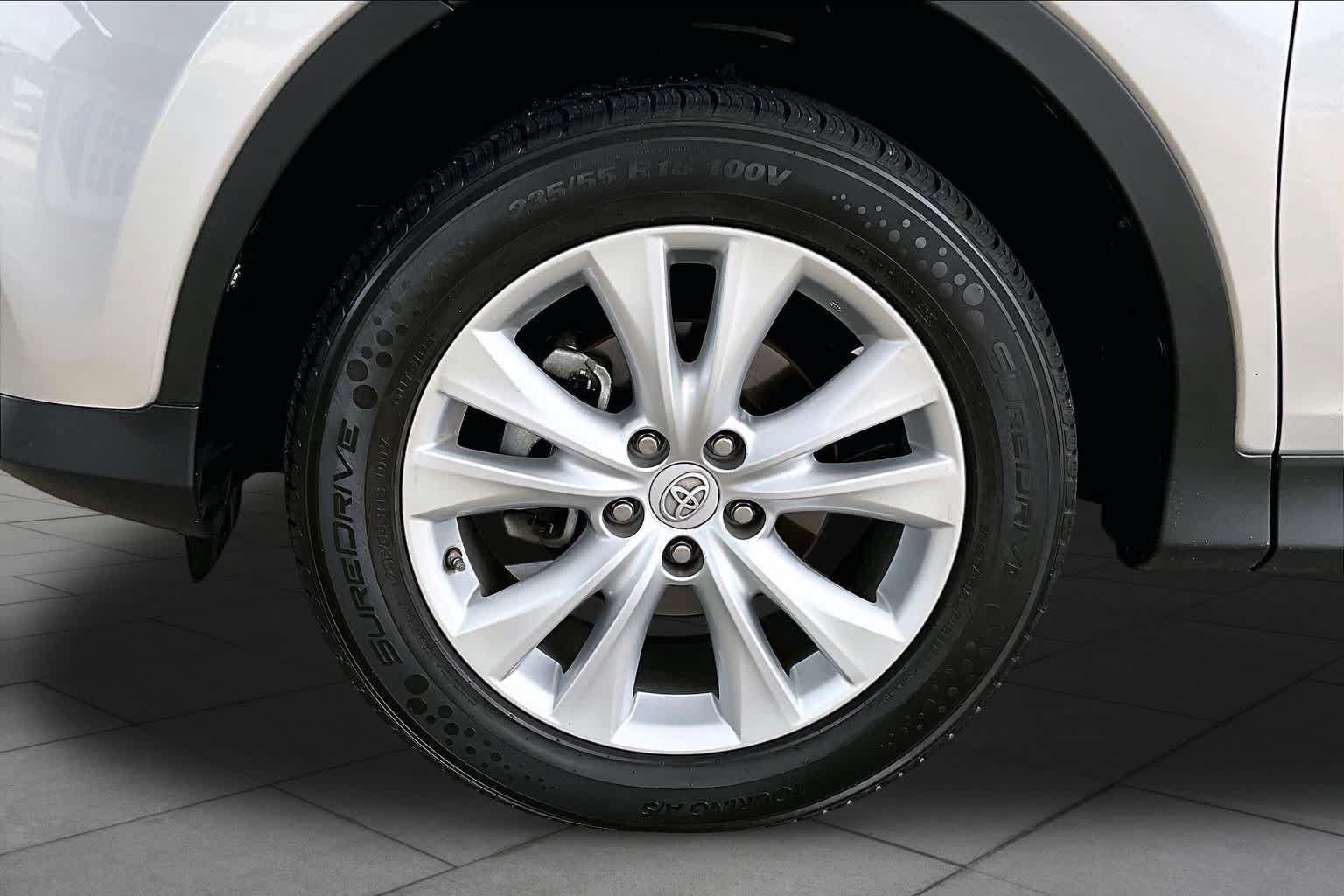 Used 2015 Toyota RAV4 Limited w/ Technology Package FWD image 11