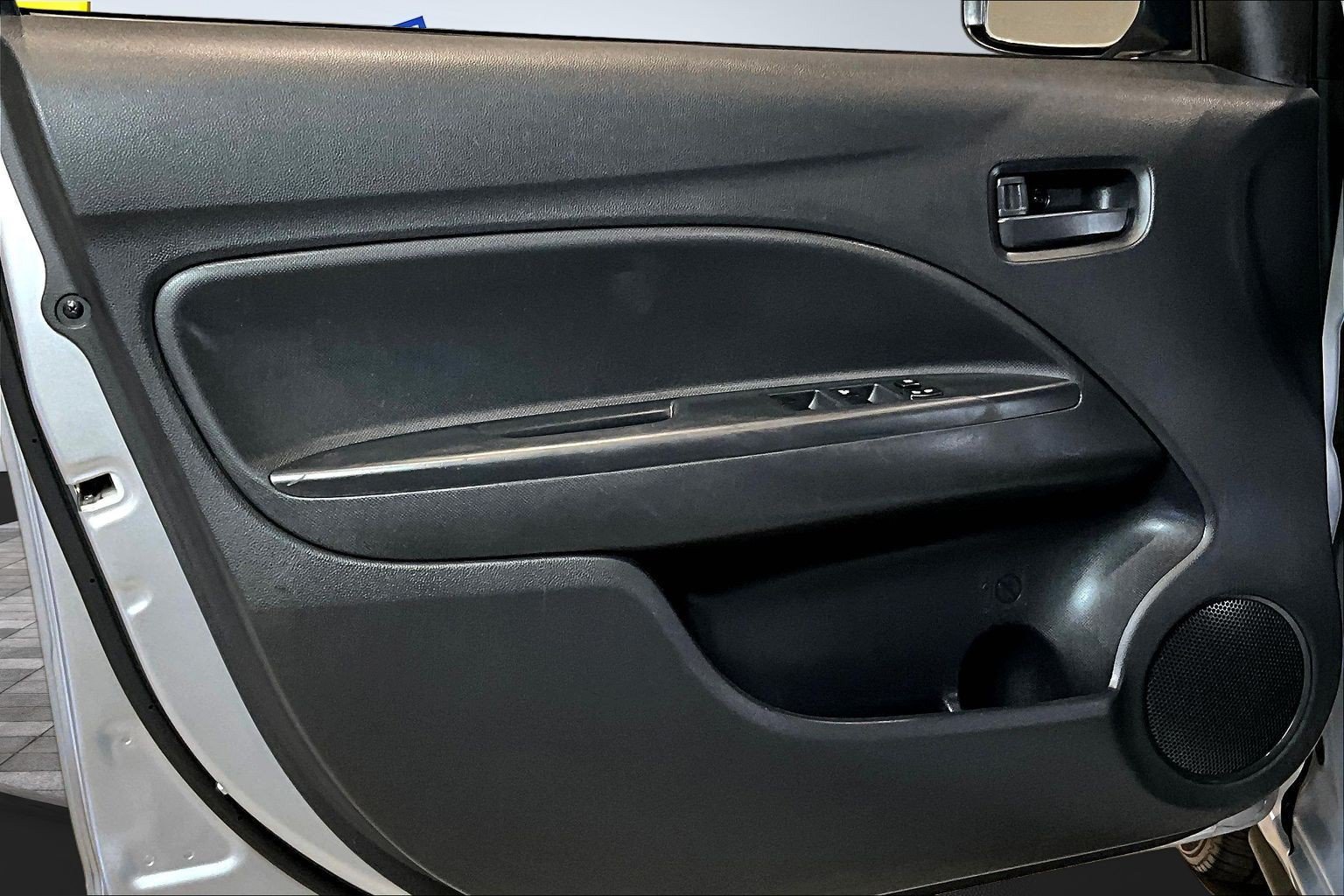 Used 2024 Mitsubishi Mirage ES FWD image 20