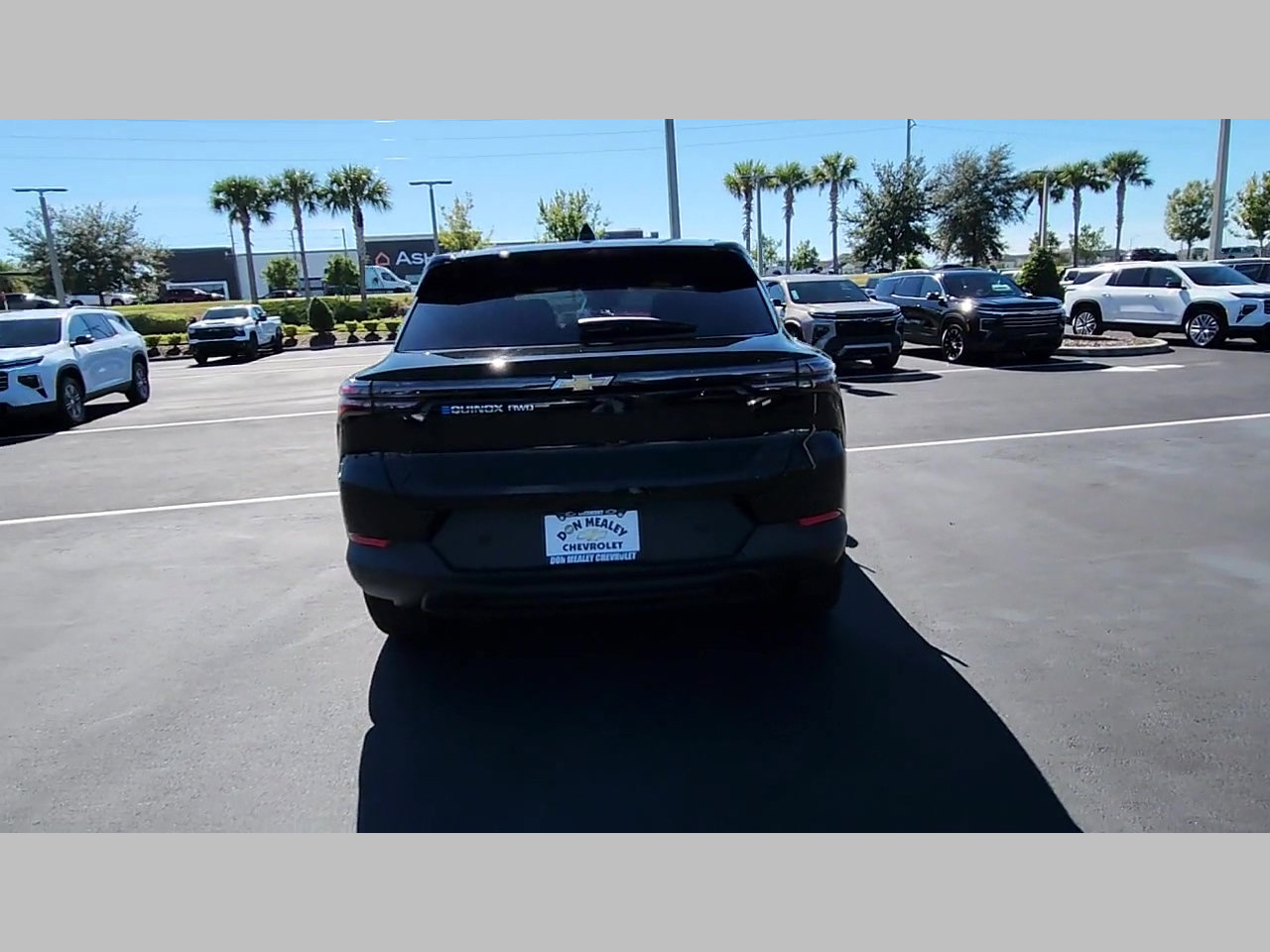 New 2026 Chevrolet Equinox EV LT w/ Comfort Package AWD/4WD image 18
