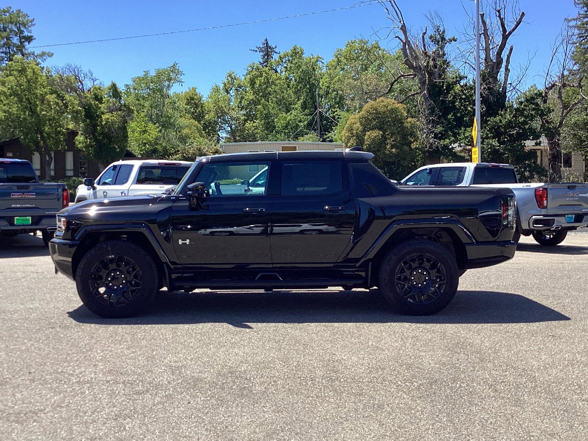 New 2025 GMC Hummer EV 2X image 8