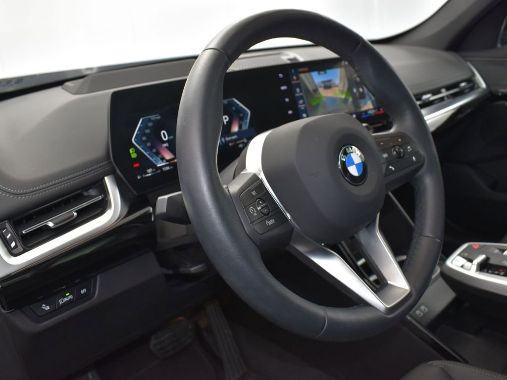 Used 2025 BMW X1 xDrive28i image 12
