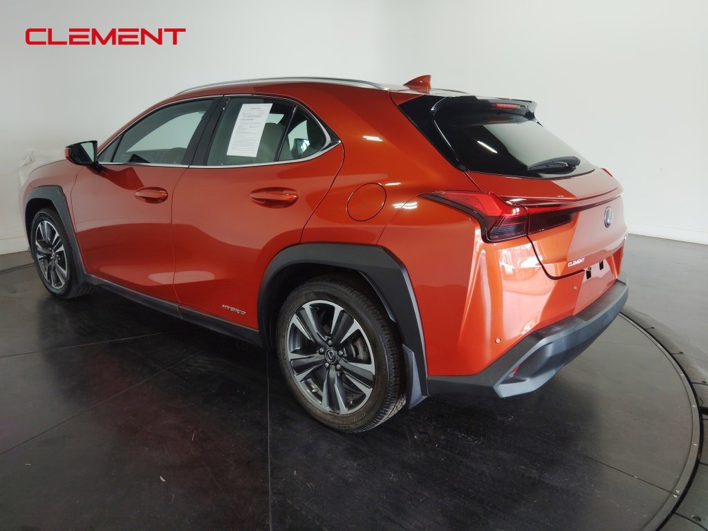 Used 2019 Lexus UX 250h w/ Premium Package image 7