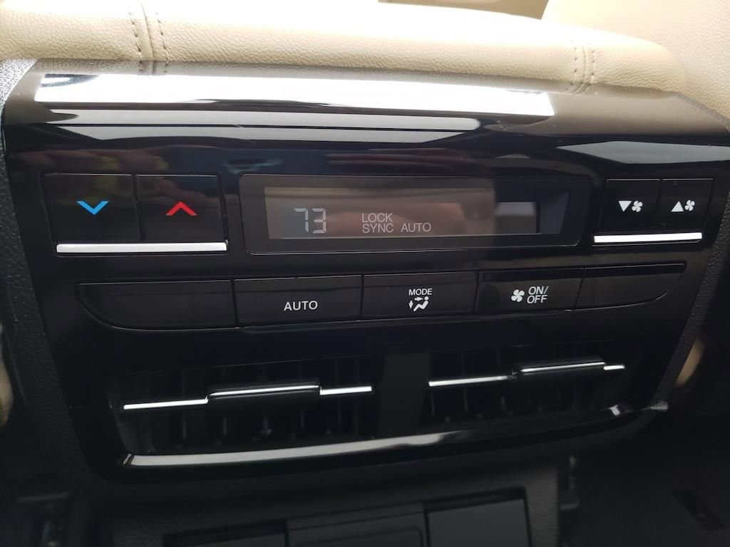 Certified 2024 Acura MDX SH-AWD image 12