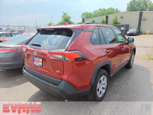 Used 2021 Toyota RAV4 LE FWD image 3