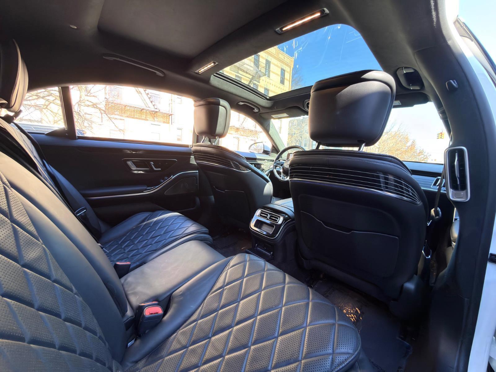 Used 2021 Mercedes-Benz S 580 4MATIC Sedan w/ AMG Line image 26