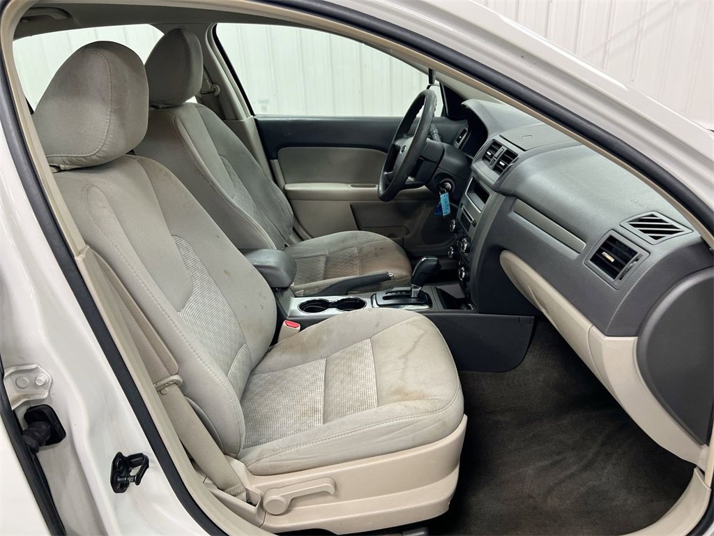 Used 2010 Ford Fusion SE image 20