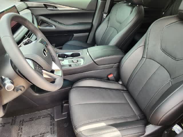 Certified 2026 INFINITI QX60 Luxe w/ Cargo Package FWD image 14