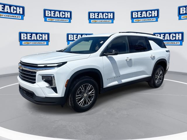 Used 2025 Chevrolet Traverse LT FWD image 1