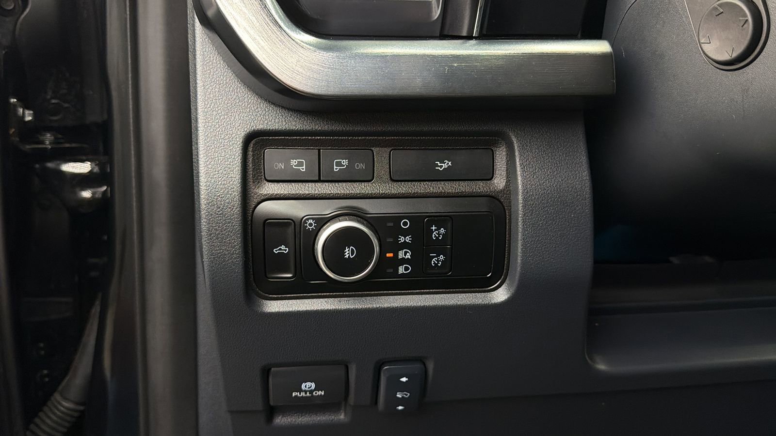 Used 2024 Ford F250 Lariat w/ Lariat Ultimate Package image 25