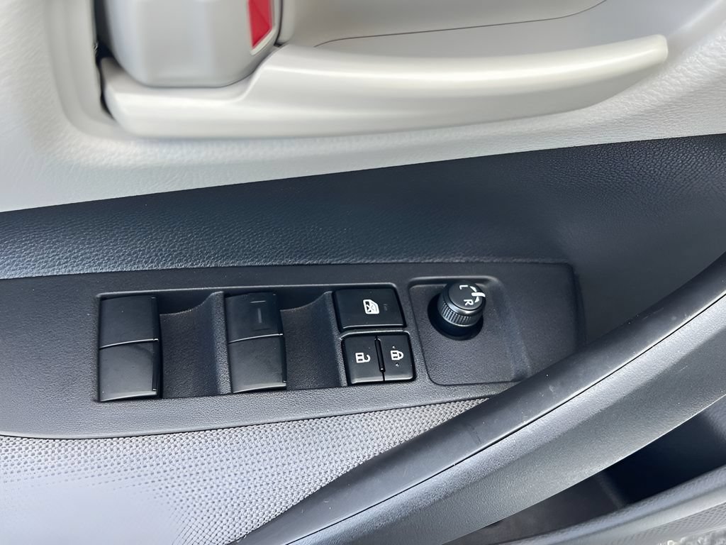 Certified 2025 Toyota Corolla LE FWD image 10