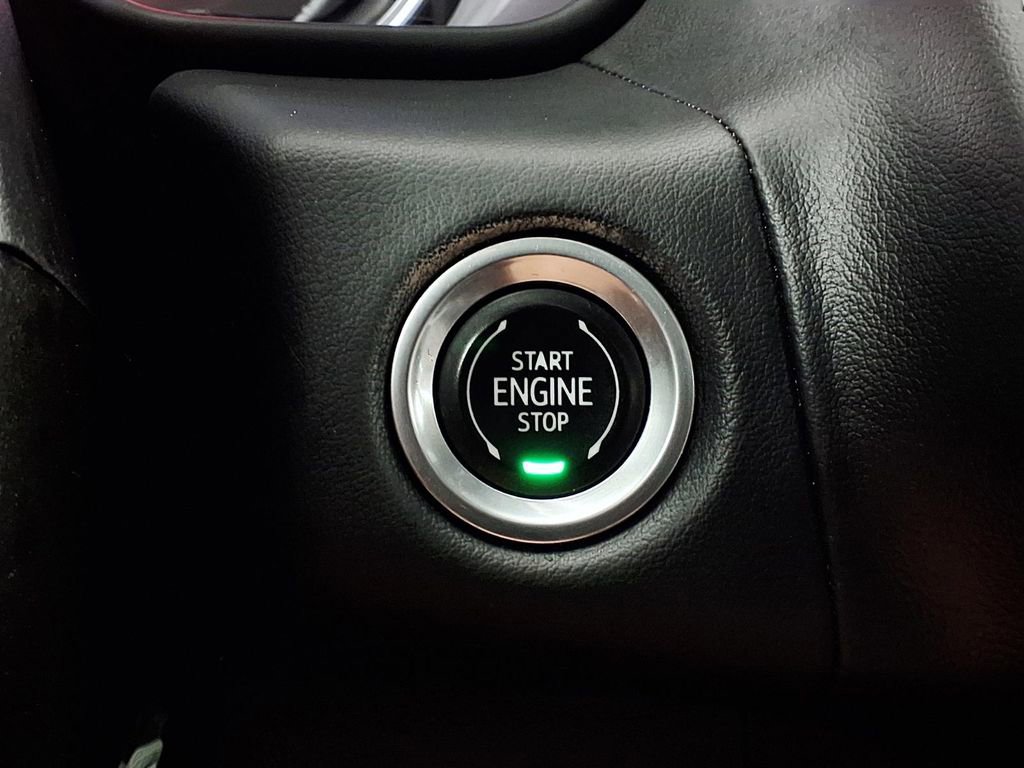 Used 2021 Chevrolet Tahoe High Country RWD image 14