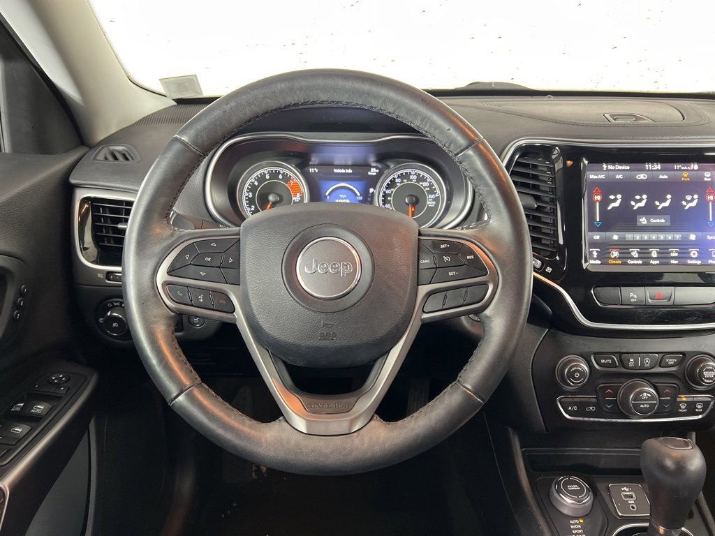 Used 2019 Jeep Cherokee Limited image 18