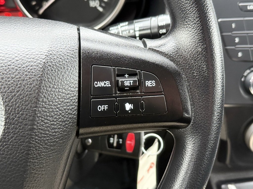 Used 2012 MAZDA MAZDA5 Sport image 30