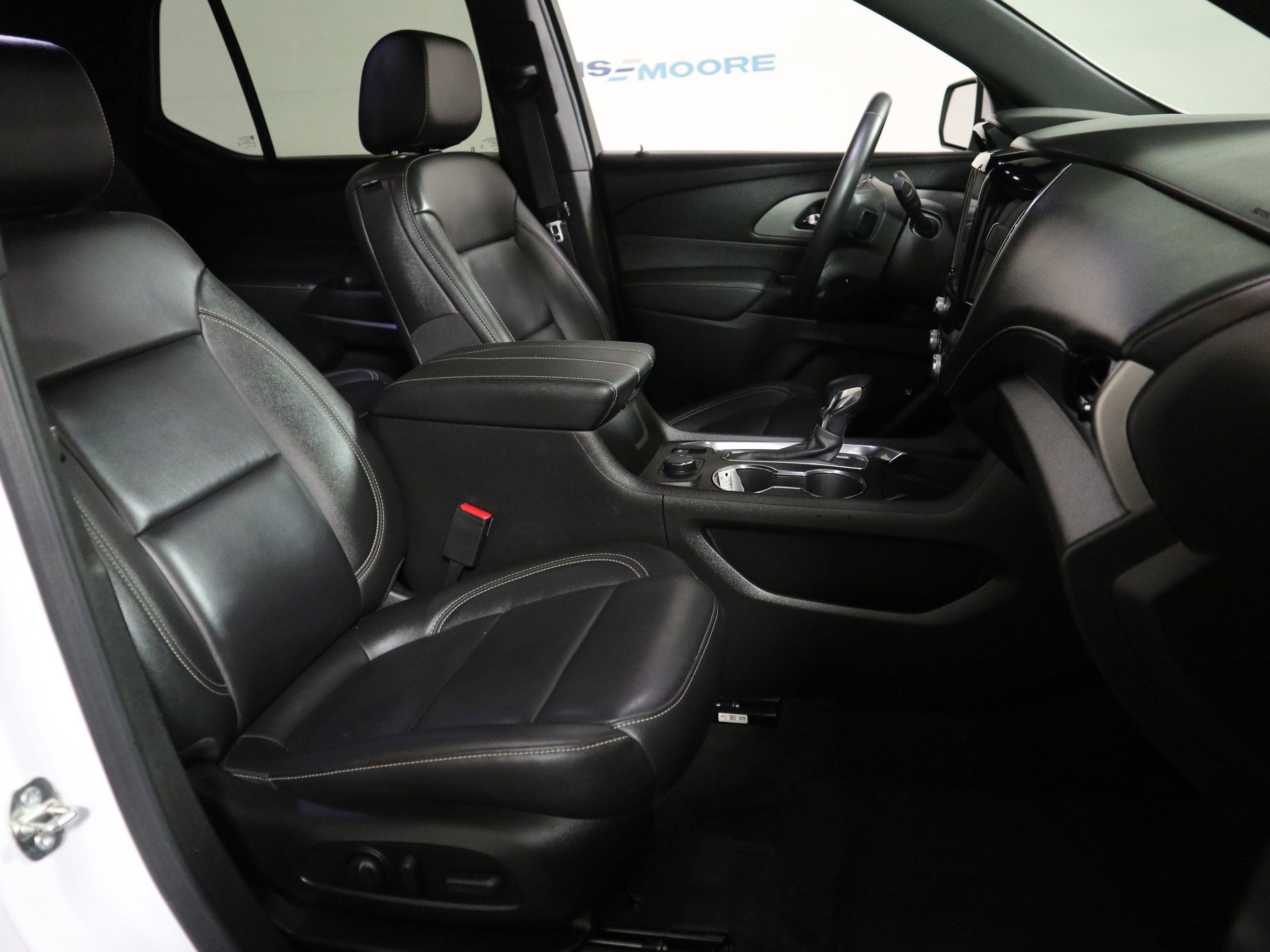 Used 2023 Chevrolet Traverse LT FWD image 19
