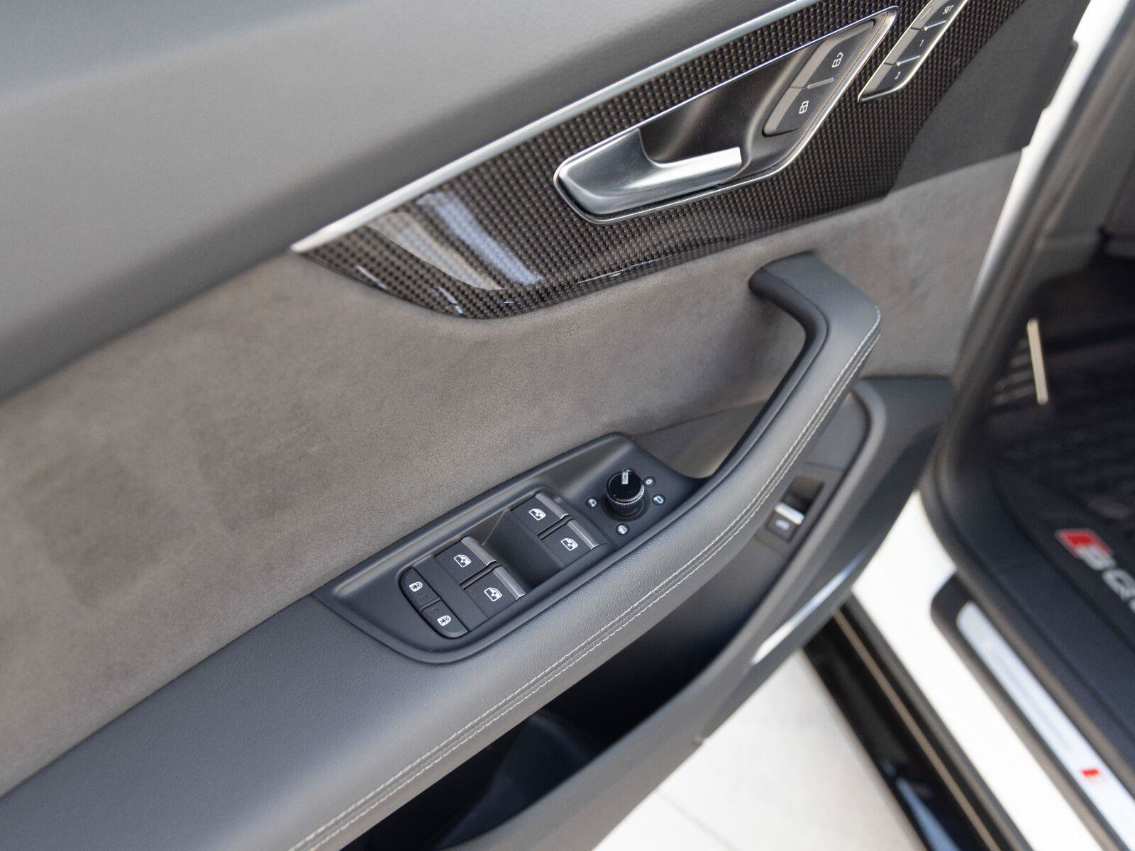 Used 2023 Audi SQ8 Premium Plus AWD/4WD image 19