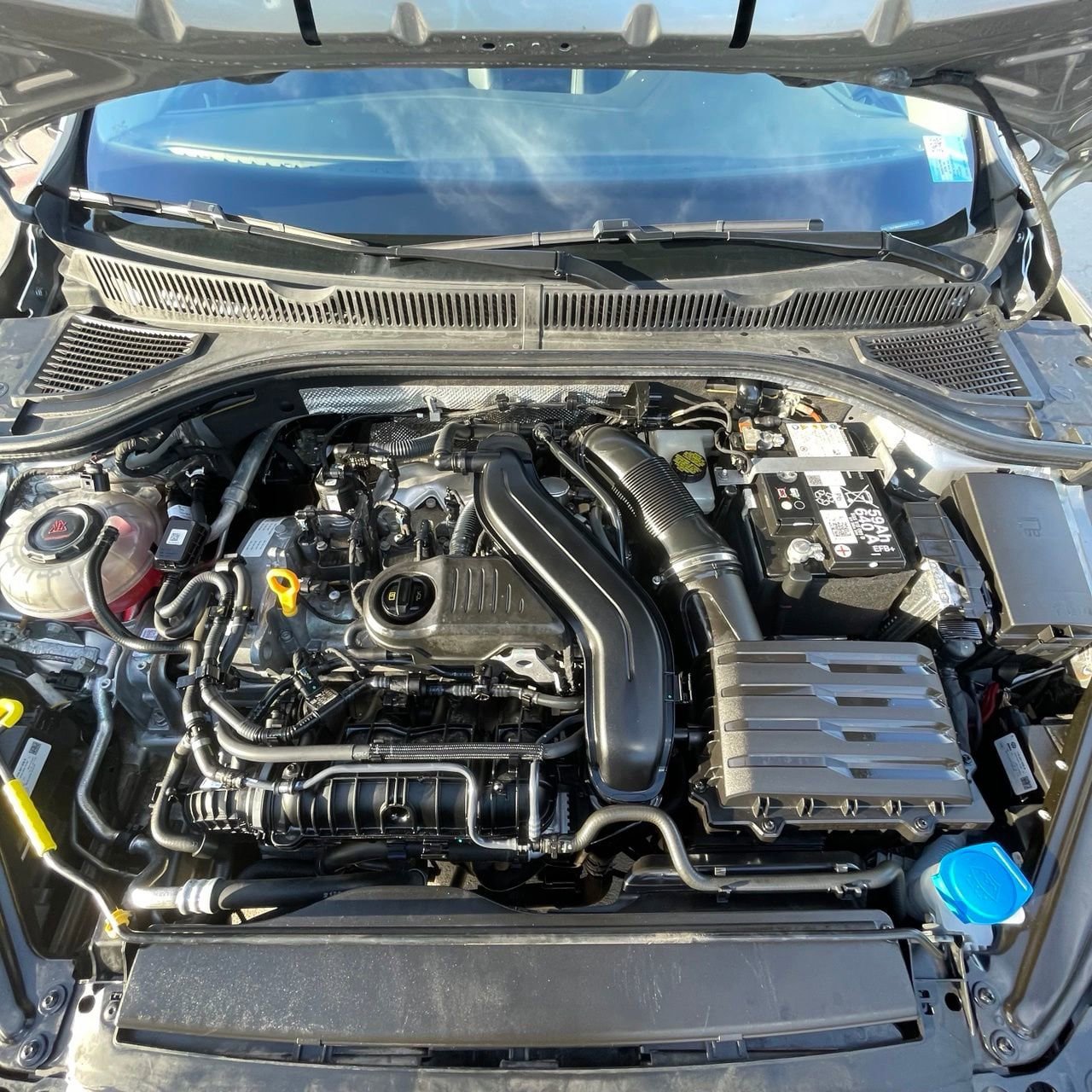 Used 2024 Volkswagen Jetta SE FWD image 27