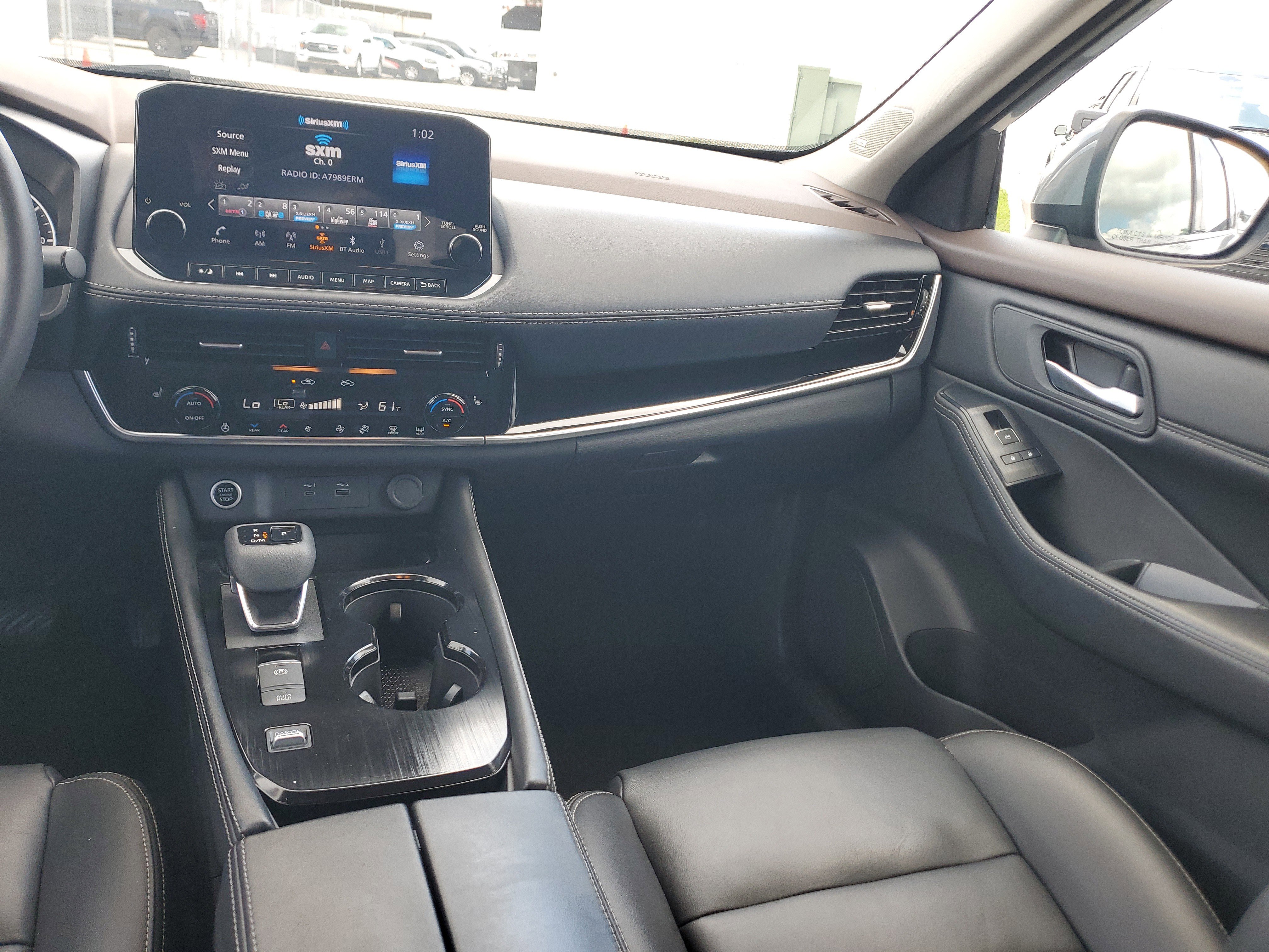 Used 2023 Nissan Rogue SL w/ SL Premium Package image 18