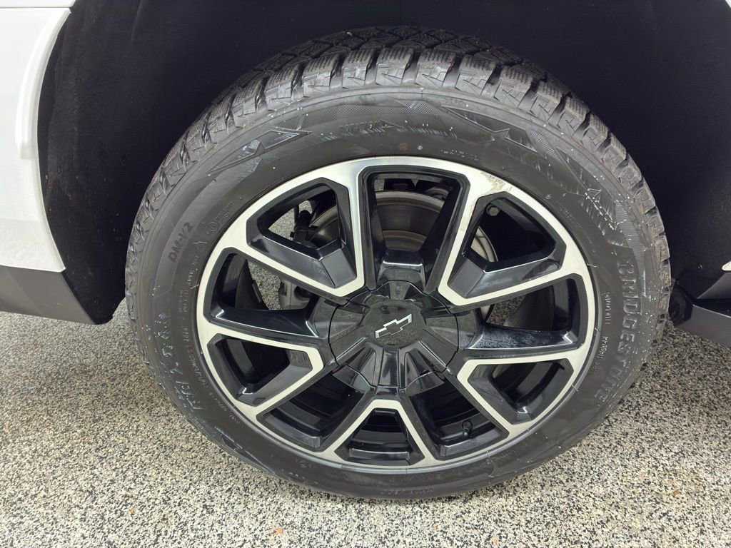 Used 2021 Chevrolet Tahoe RST w/ Luxury Package AWD/4WD image 13