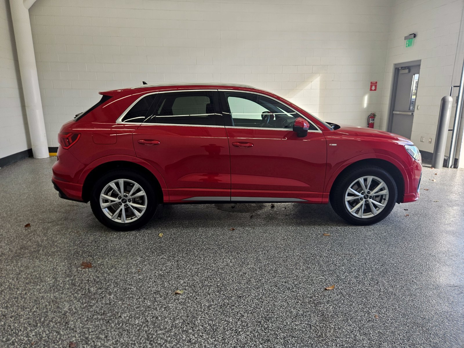 Used 2025 Audi Q3 2.0T Premium AWD/4WD image 6