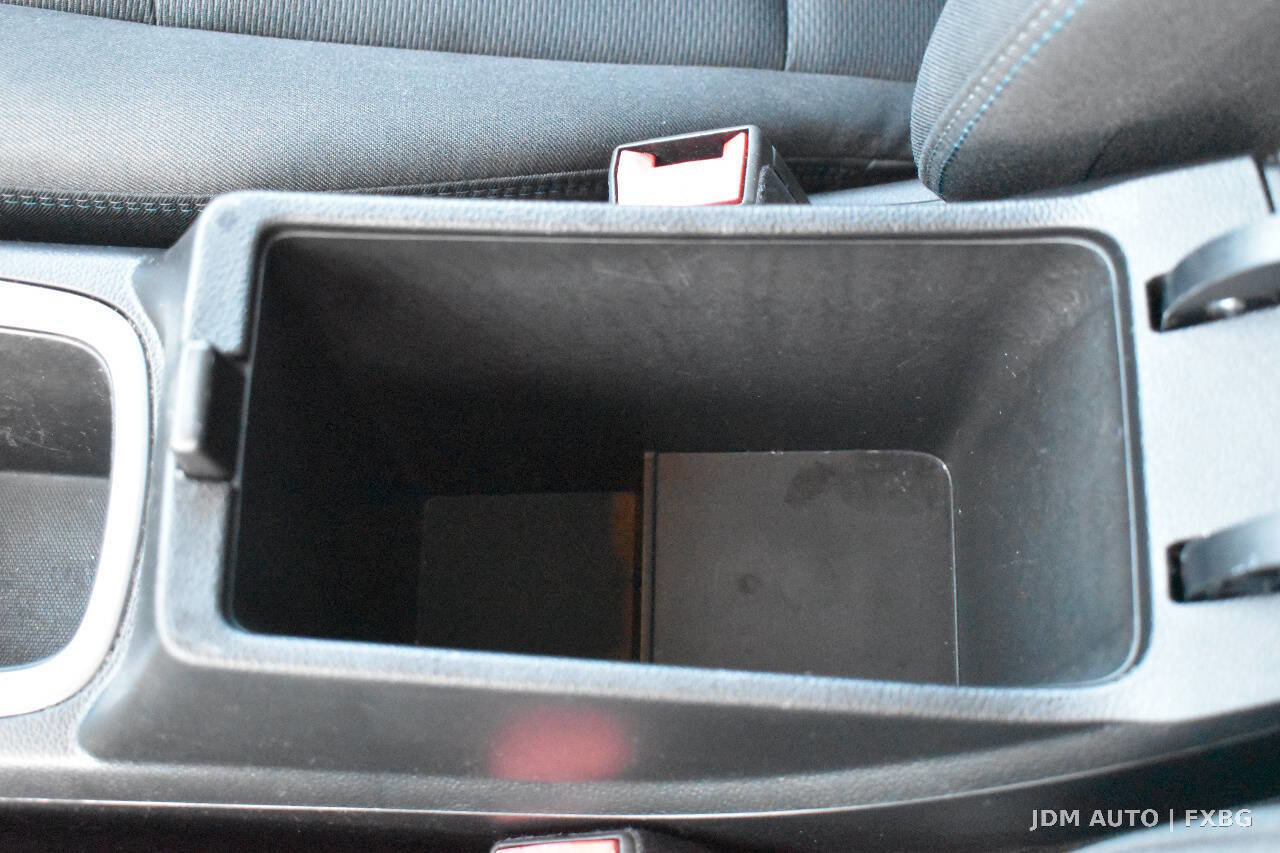 Used 2017 Chevrolet Cruze LT w/ Convenience Package image 30