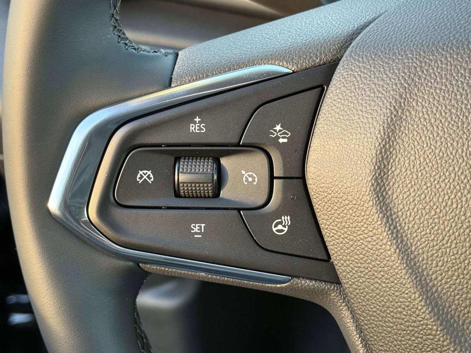 New 2026 Chevrolet Trax LT w/ Driver Confidence Package FWD image 16