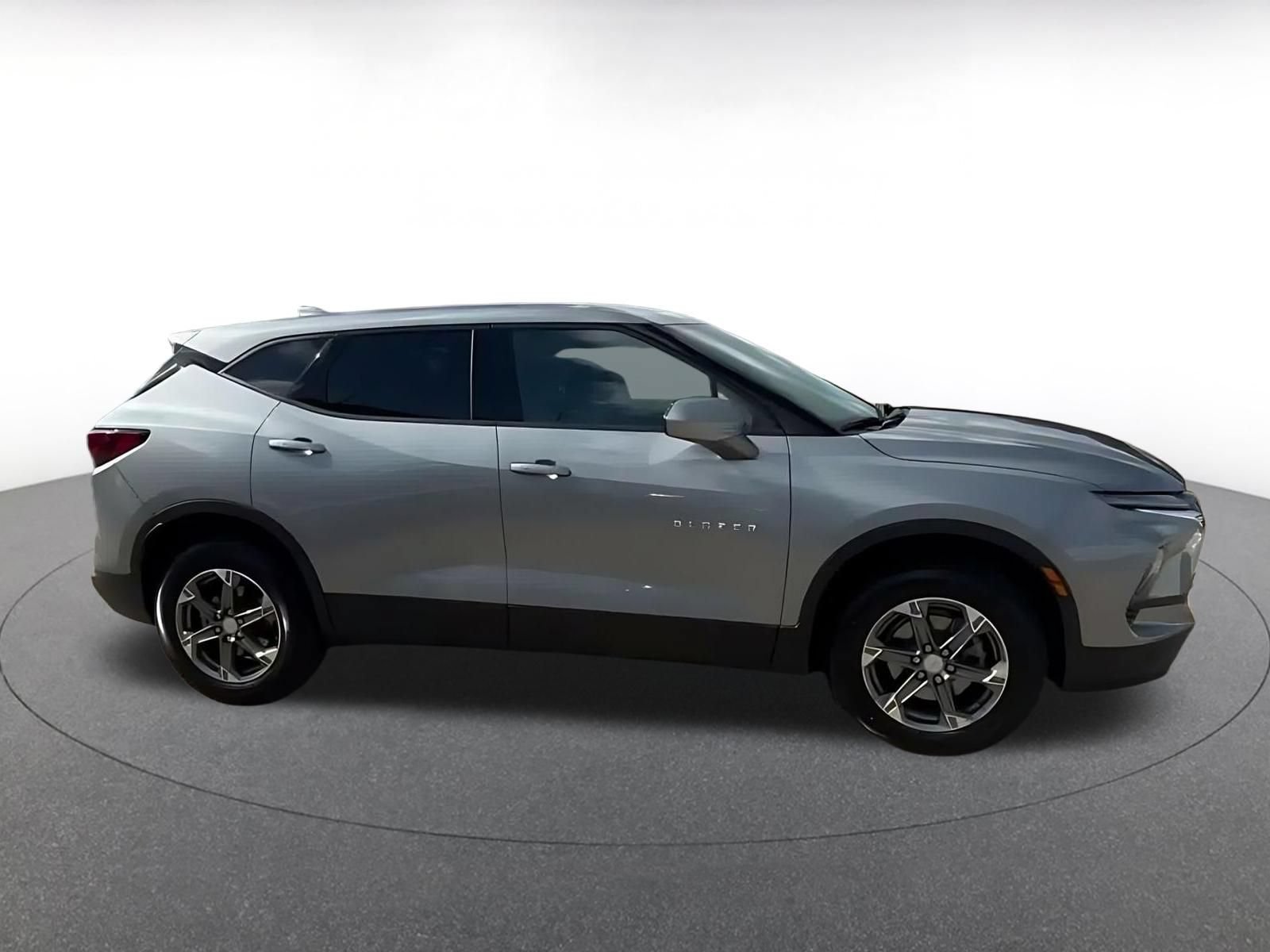 Used 2026 Chevrolet Blazer LT FWD image 15