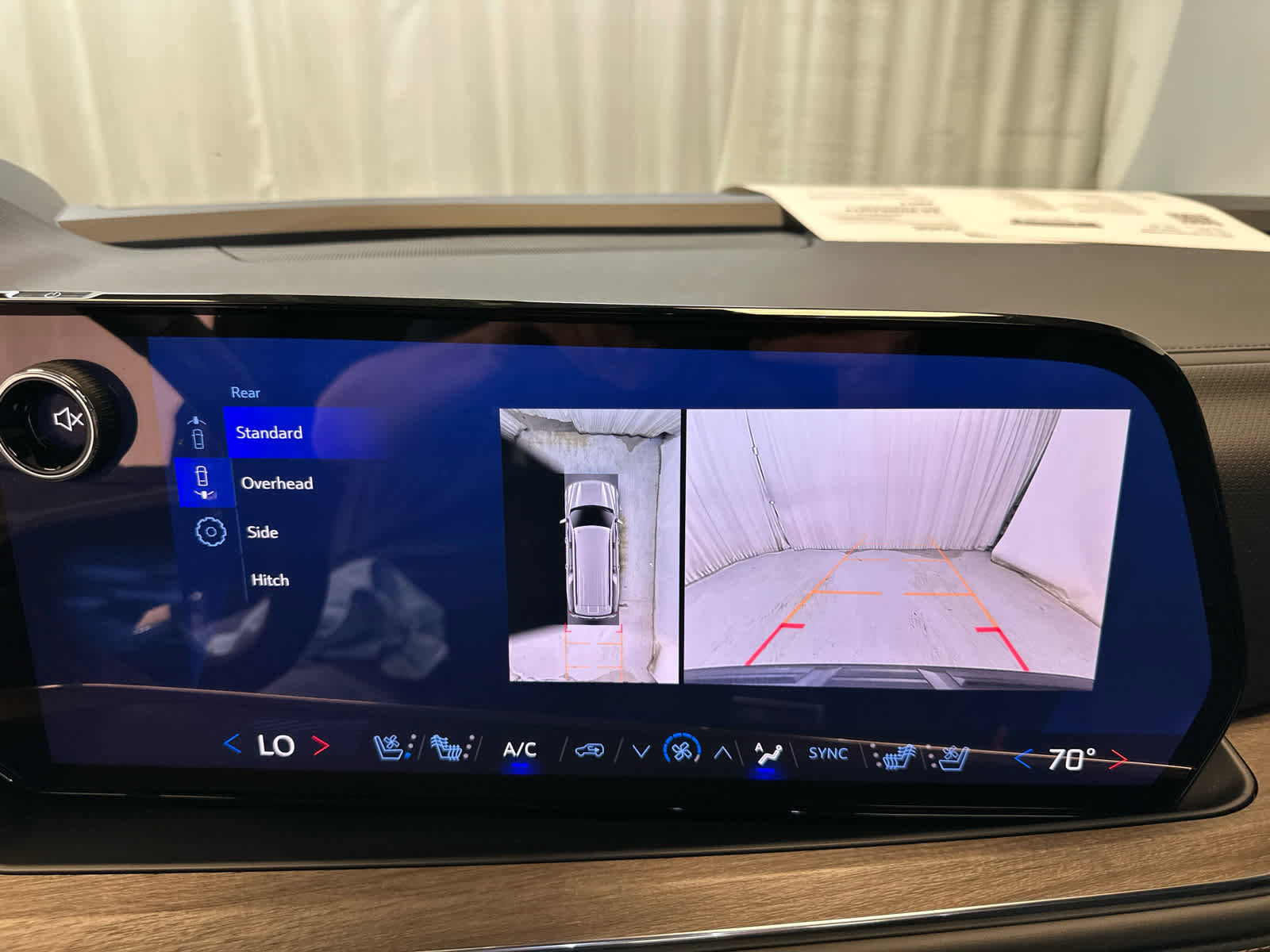 Used 2025 Chevrolet Suburban High Country image 18