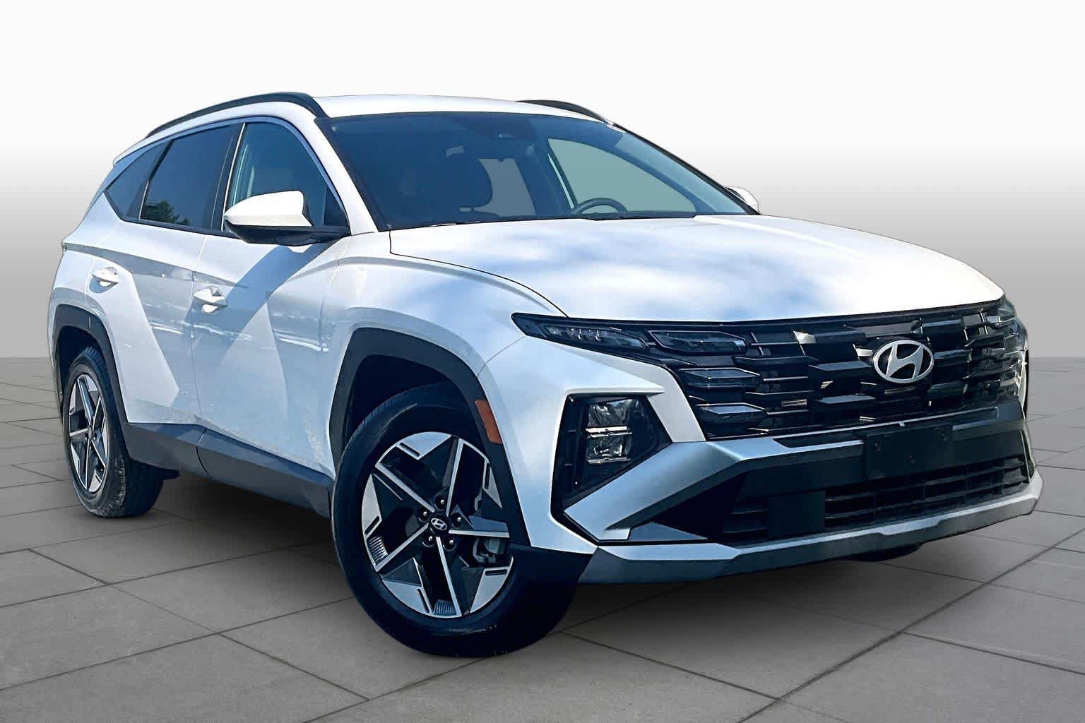 Used 2025 Hyundai Tucson SEL FWD image 3