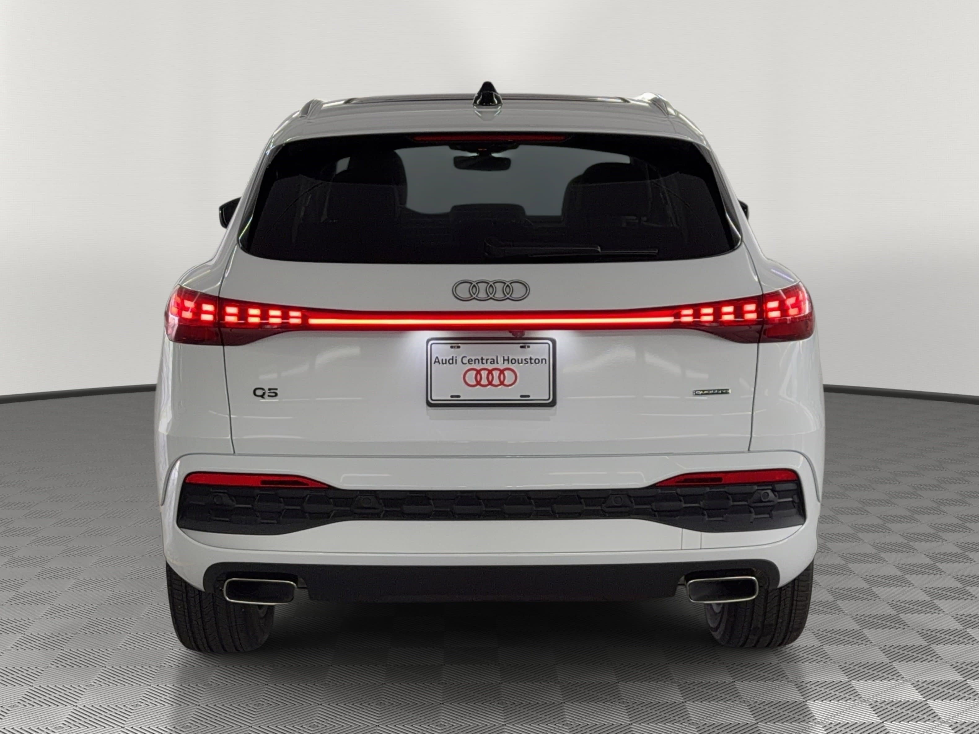 Certified 2025 Audi Q5 Premium w/ Convenience Package image 10