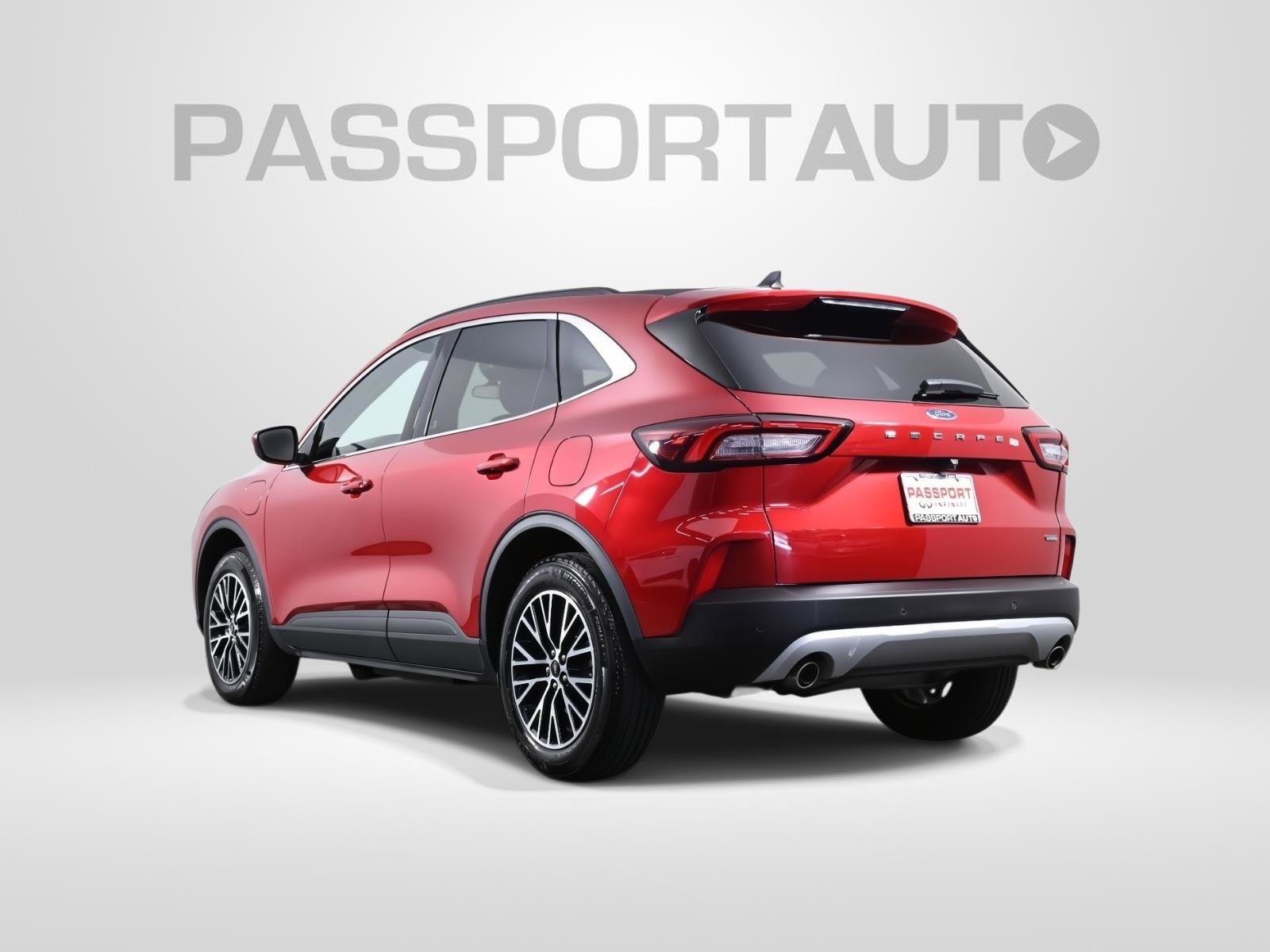 Used 2025 Ford Escape SE image 5