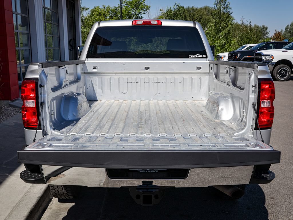 Used 2017 Chevrolet Silverado 2500 LT AWD/4WD image 5