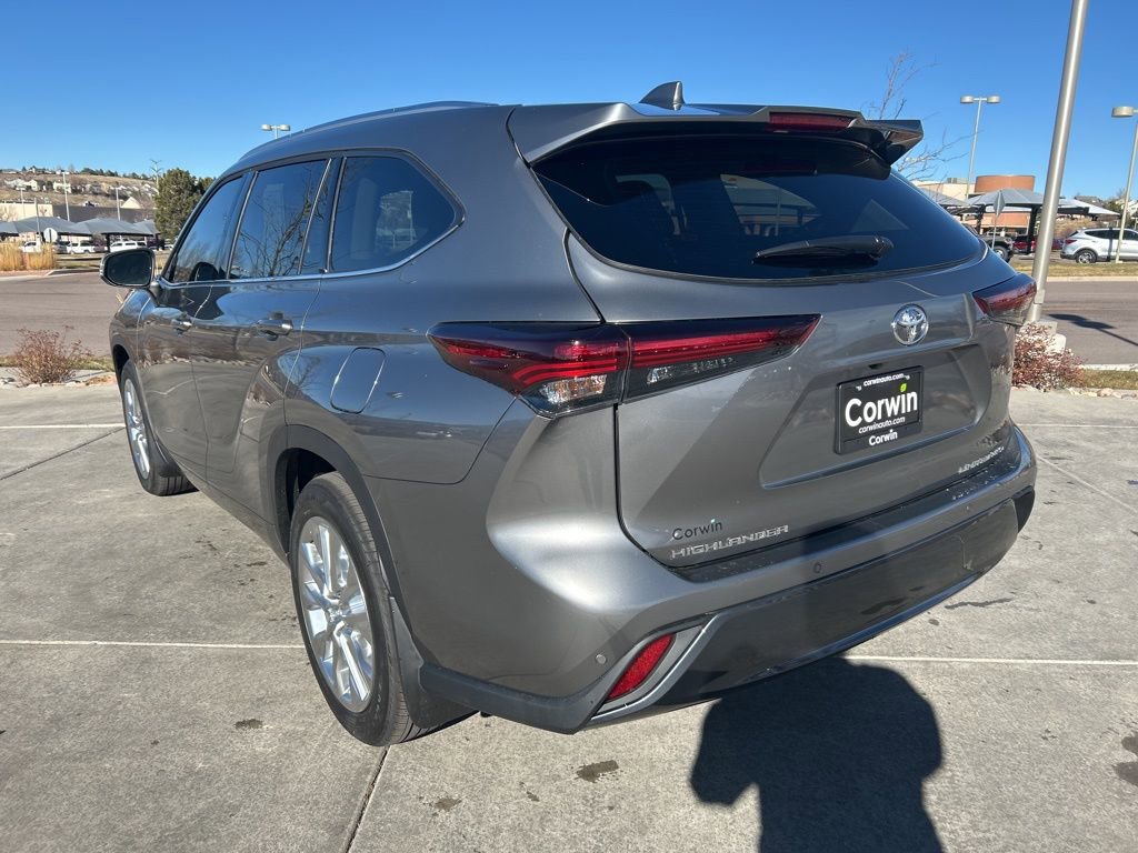 Used 2026 Toyota Highlander Limited image 39