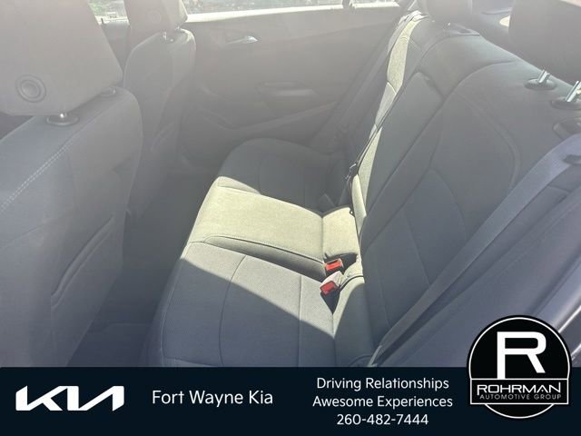 Used 2016 Chevrolet Cruze LT w/ Sun And Sound Package FWD image 9