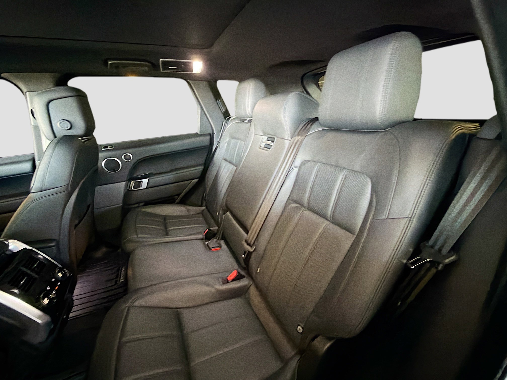 Used 2021 Land Rover Range Rover Sport HSE image 11