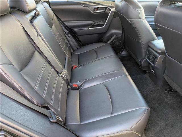 Used 2020 Toyota RAV4 XLE Premium image 19