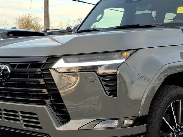 New 2026 Lexus GX 550 w/ Cold Area Package AWD/4WD image 13