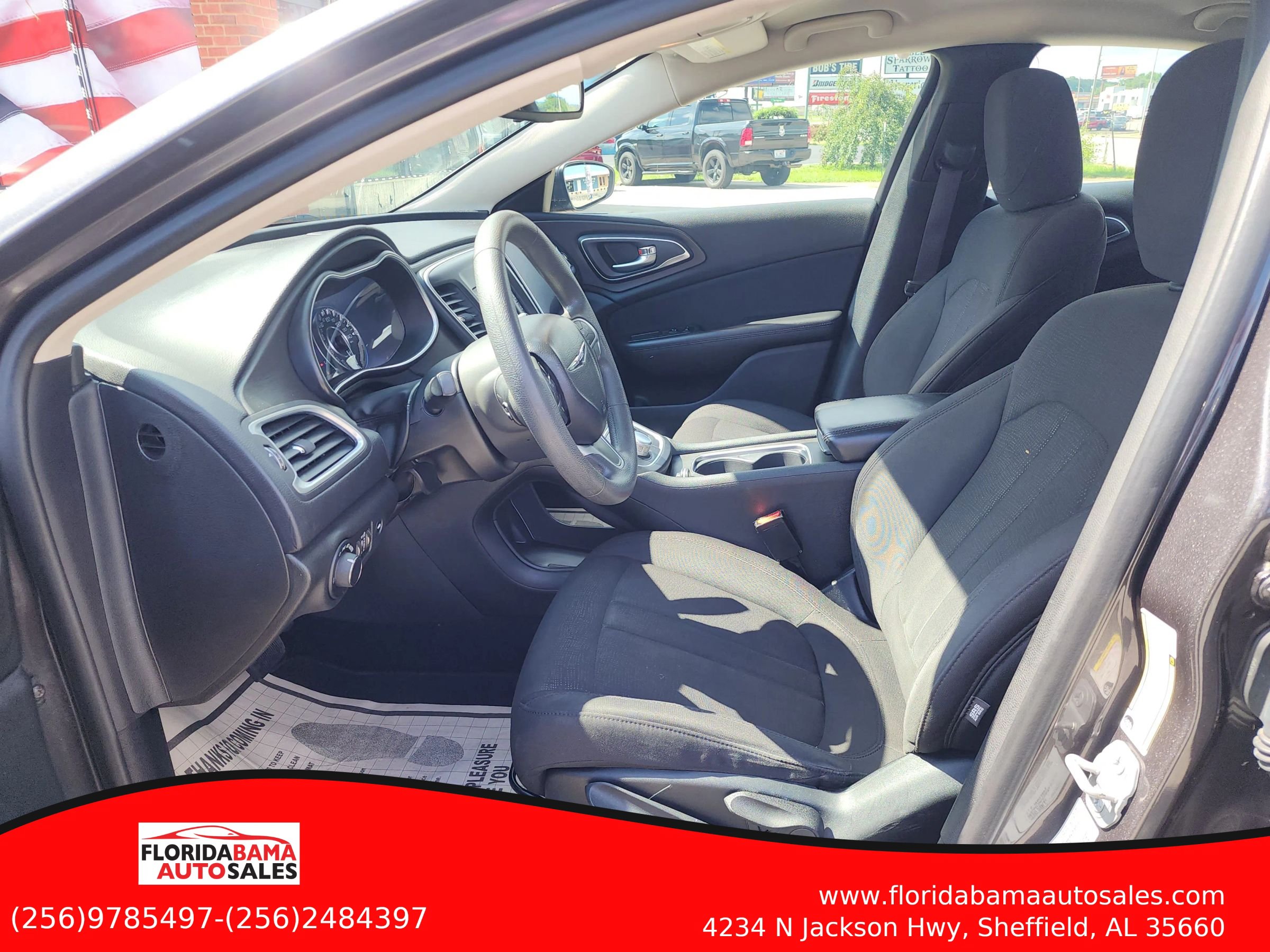 Used 2015 Chrysler 200 Limited FWD image 12