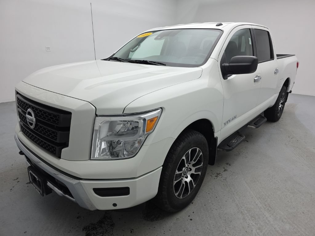 Used 2021 Nissan Titan SV w/ SV Convenience Package AWD/4WD image 5