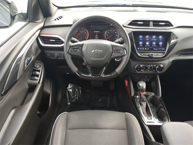Used 2021 Chevrolet TrailBlazer RS w/ Technology Package image 16
