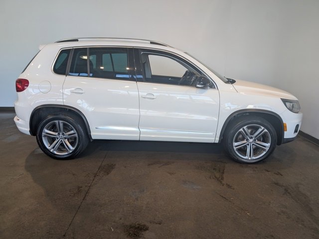 Used 2017 Volkswagen Tiguan Sport image 6