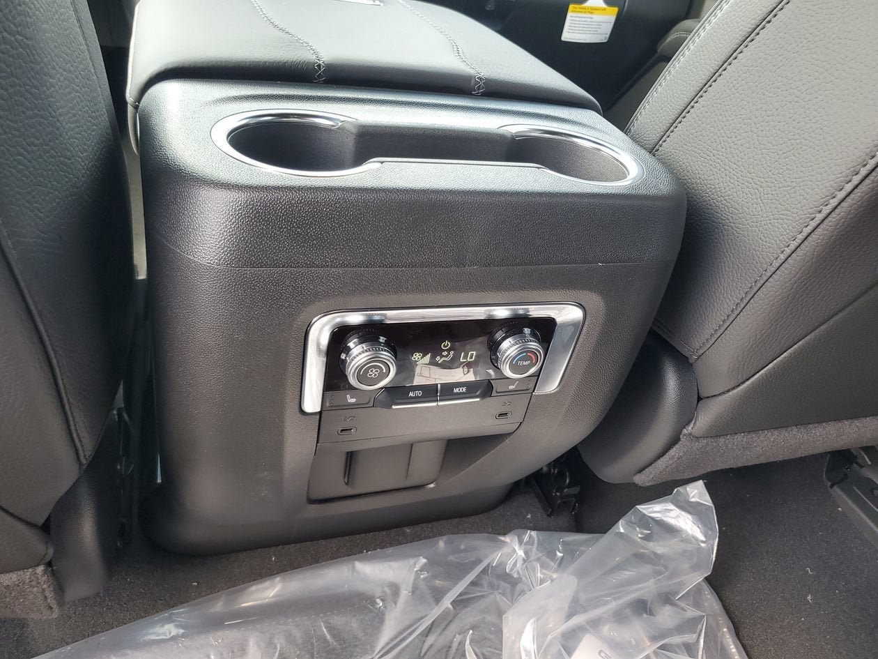New 2026 GMC Yukon XL Denali RWD image 16