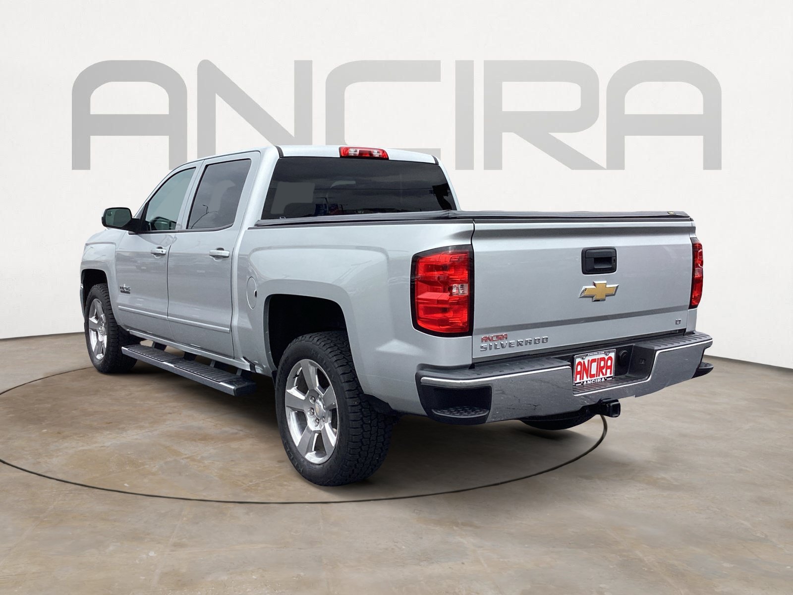 Used 2018 Chevrolet Silverado 1500 LT w/ Texas Edition RWD image 9