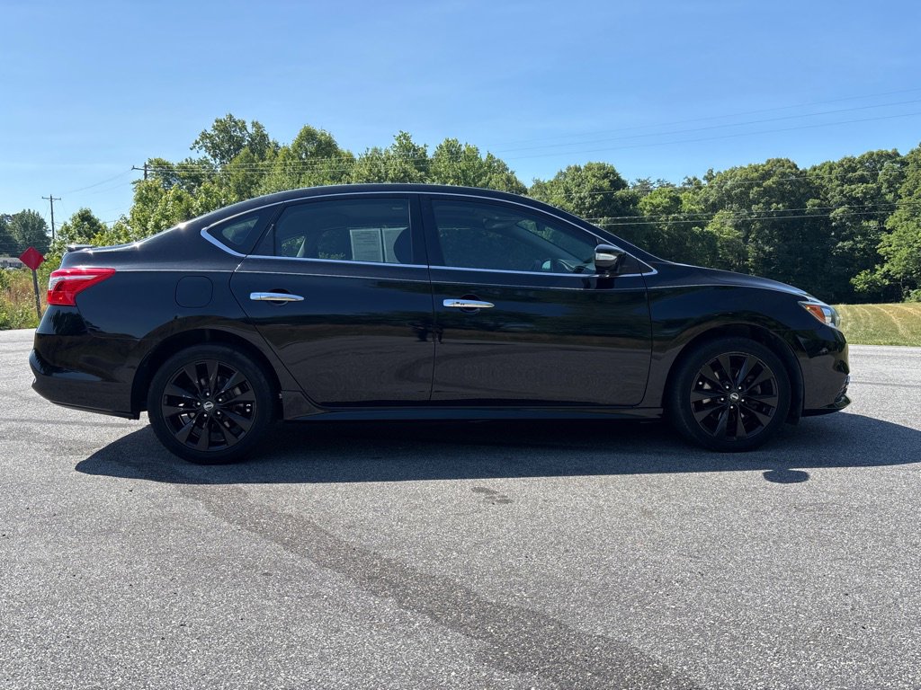 Used 2017 Nissan Sentra SR Turbo w/ SR Midnight Edition FWD image 6